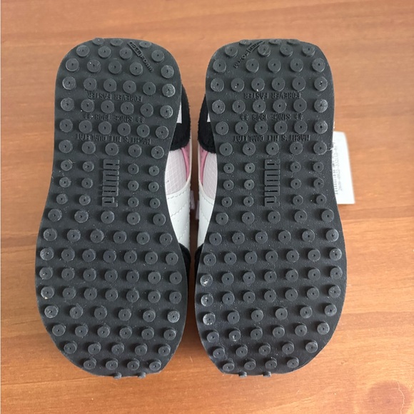 NWT - Toddler Puma Sneakers - Picture 6 of 8